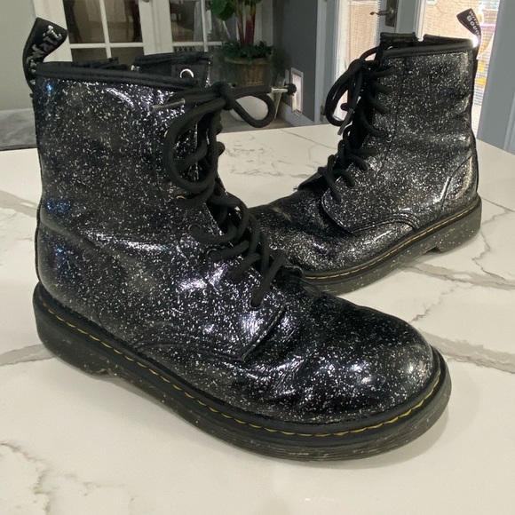 Dr Martens 1460 Black Cosmic lace up whit zipper Size 5 M women’s 6 - Picture 1 of 8
